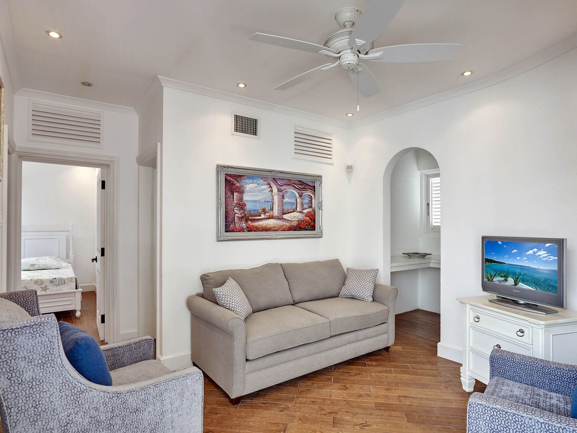 Prospect Ocean Heights Apartment Living Area