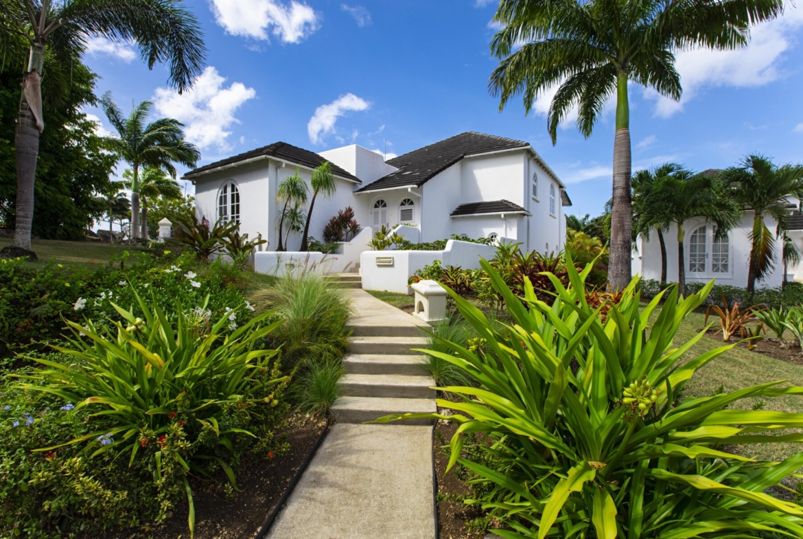 8590 ROYAL VILLA 1 01