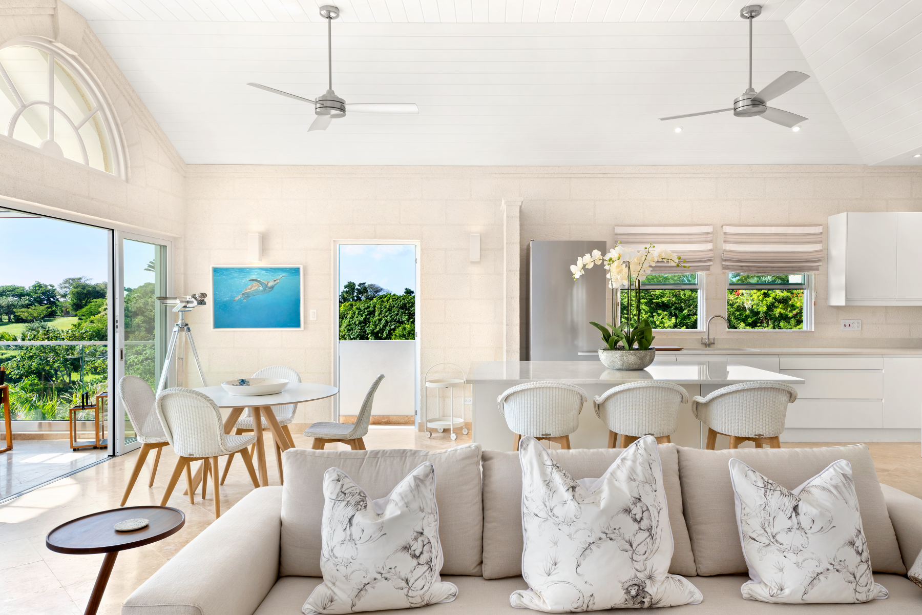 Mahogany Heights No.1 05 Great Room 05
