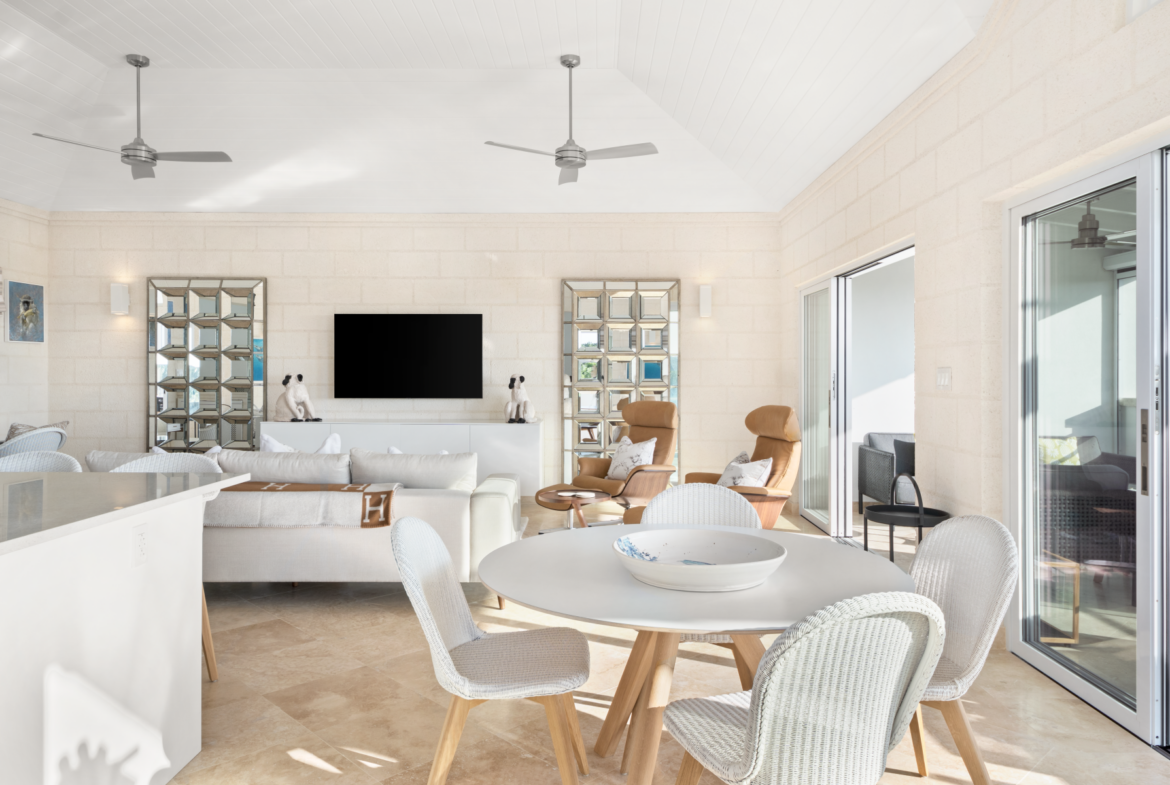 Mahogany Heights No.1 06 Great Room 06