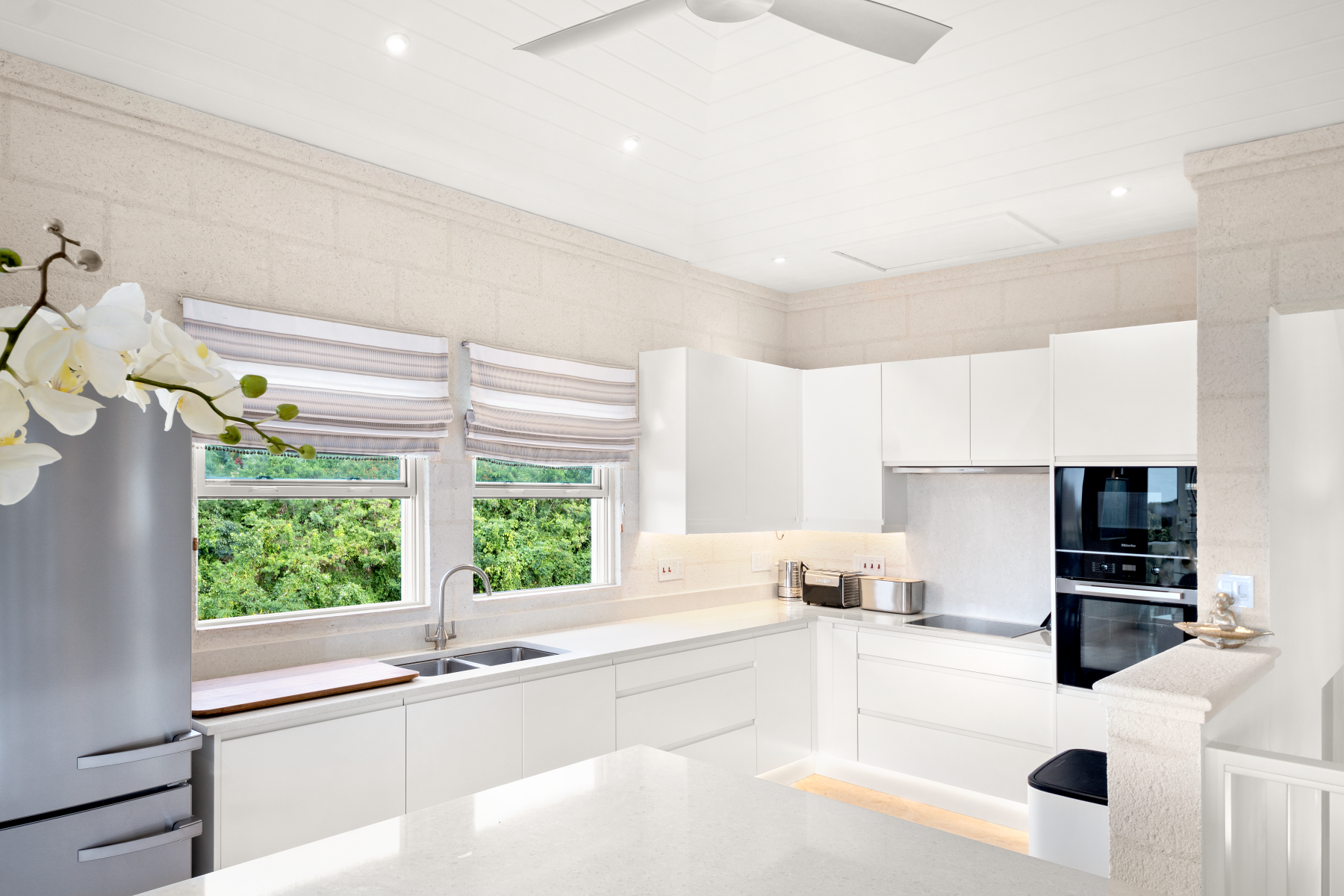 Mahogany Heights No.1 10 Kitchen 02
