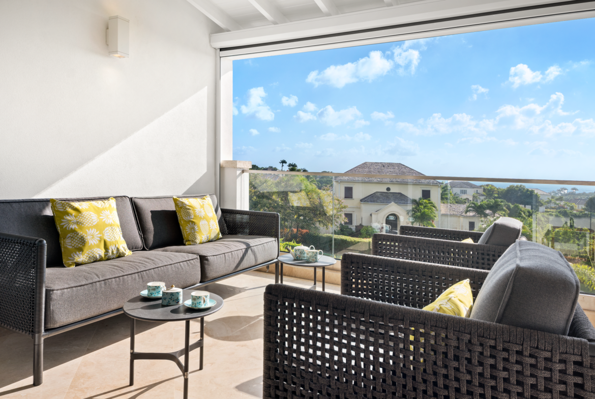 Mahogany Heights No.1 14 Balcony 02