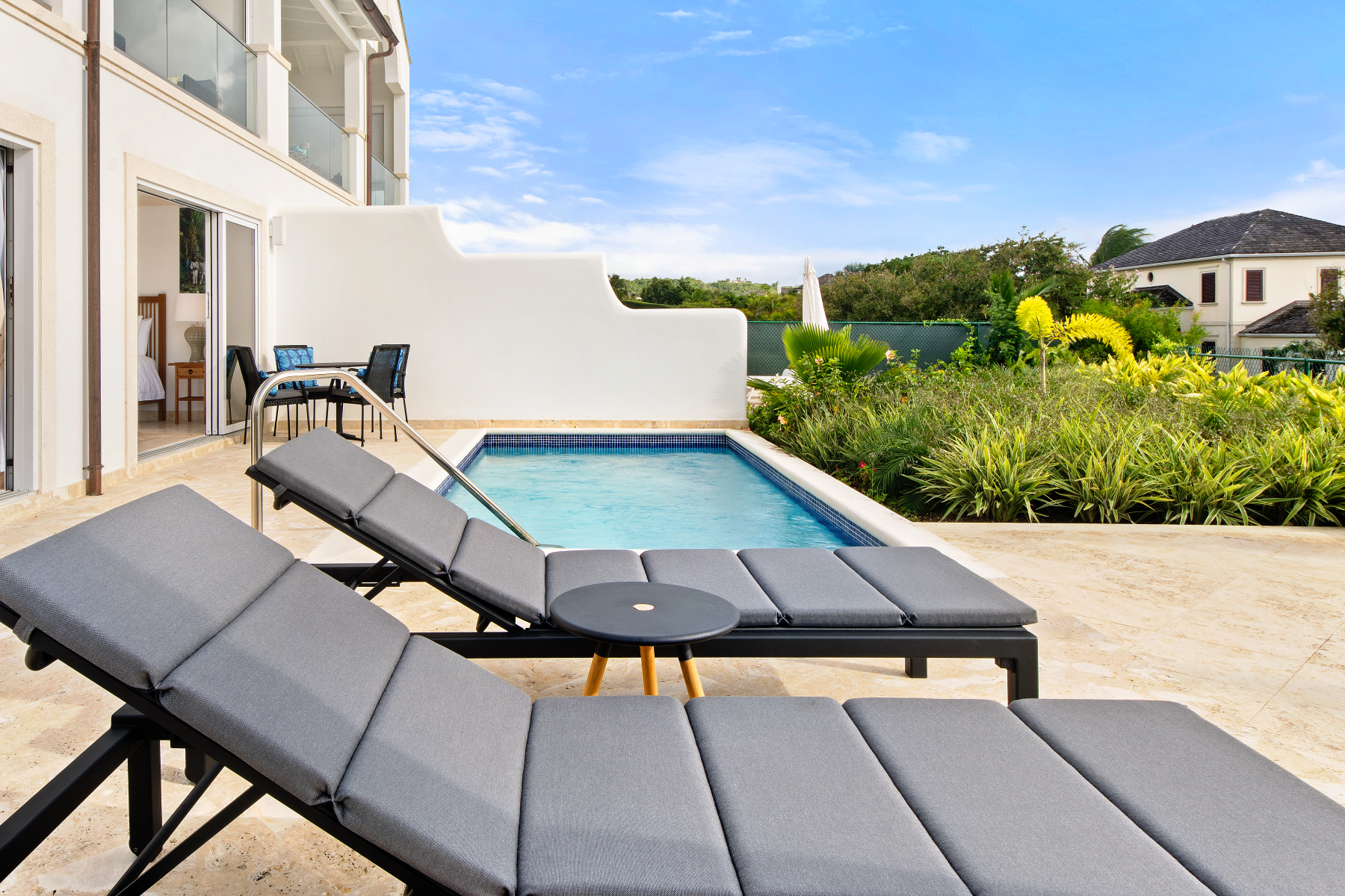Mahogany Heights No.1 24 Pool Deck 01
