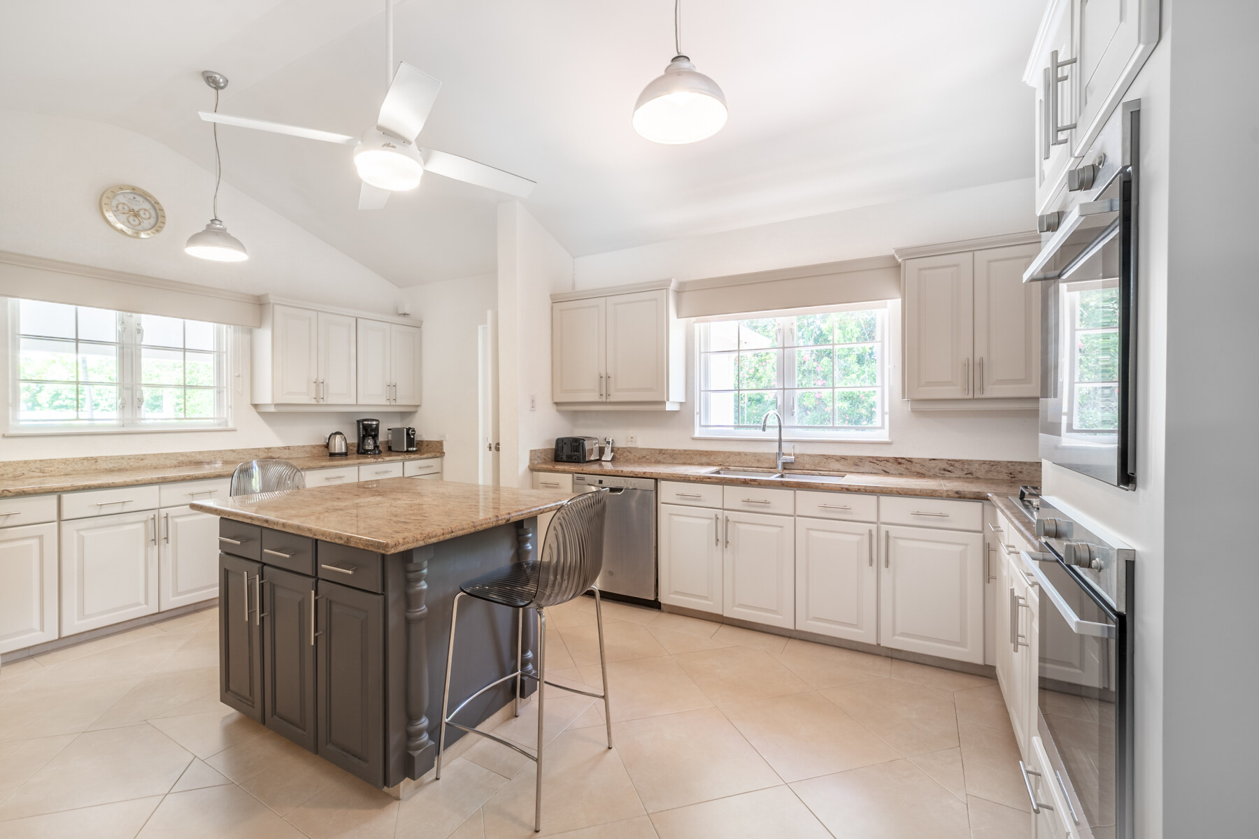 Palm Tree Villa Kitchen