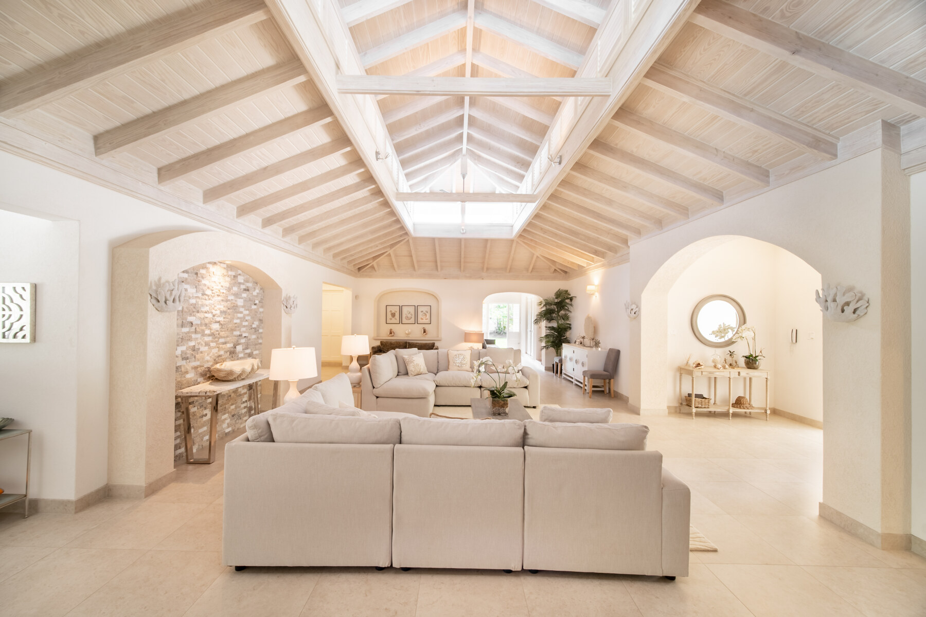 Palm Tree Villa Main Living area