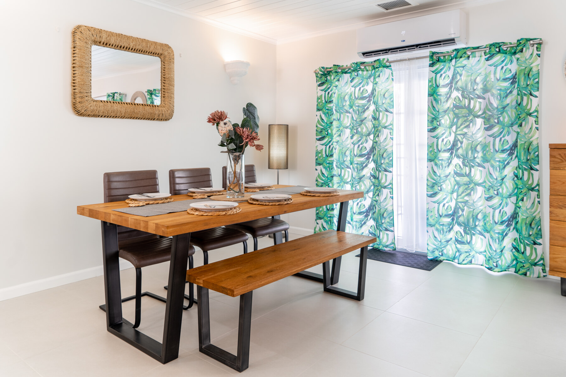 Porters Porters Gate 19 Dining area