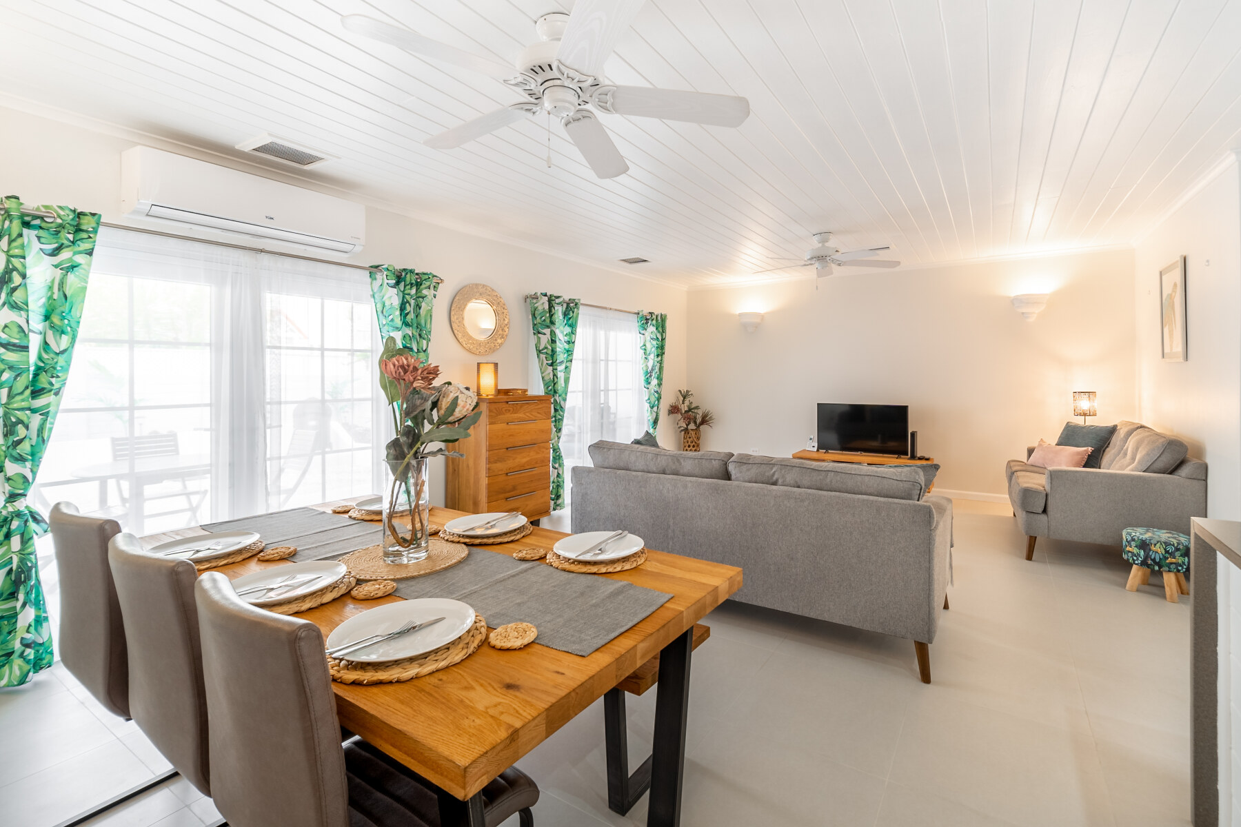 Porters Porters Gate 19 open plan dining and living area