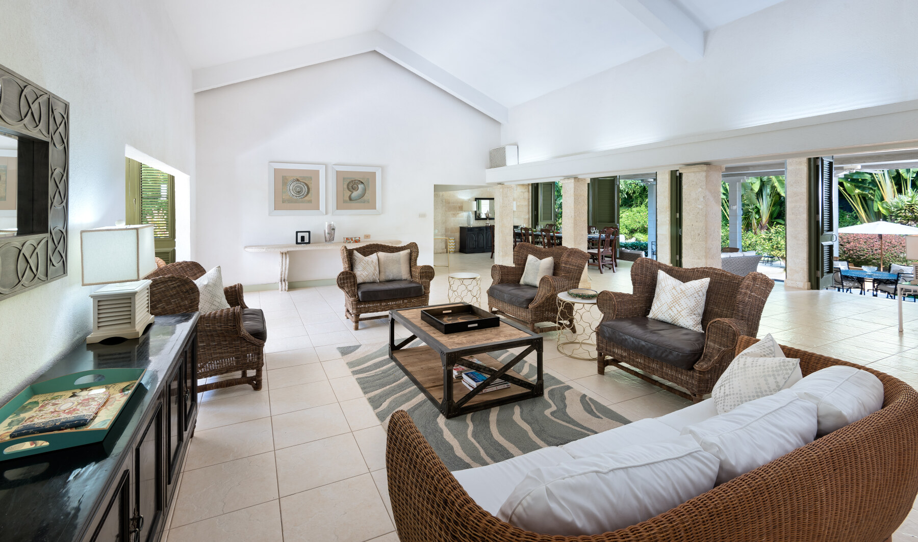 Sandy Lane Anchorage living room