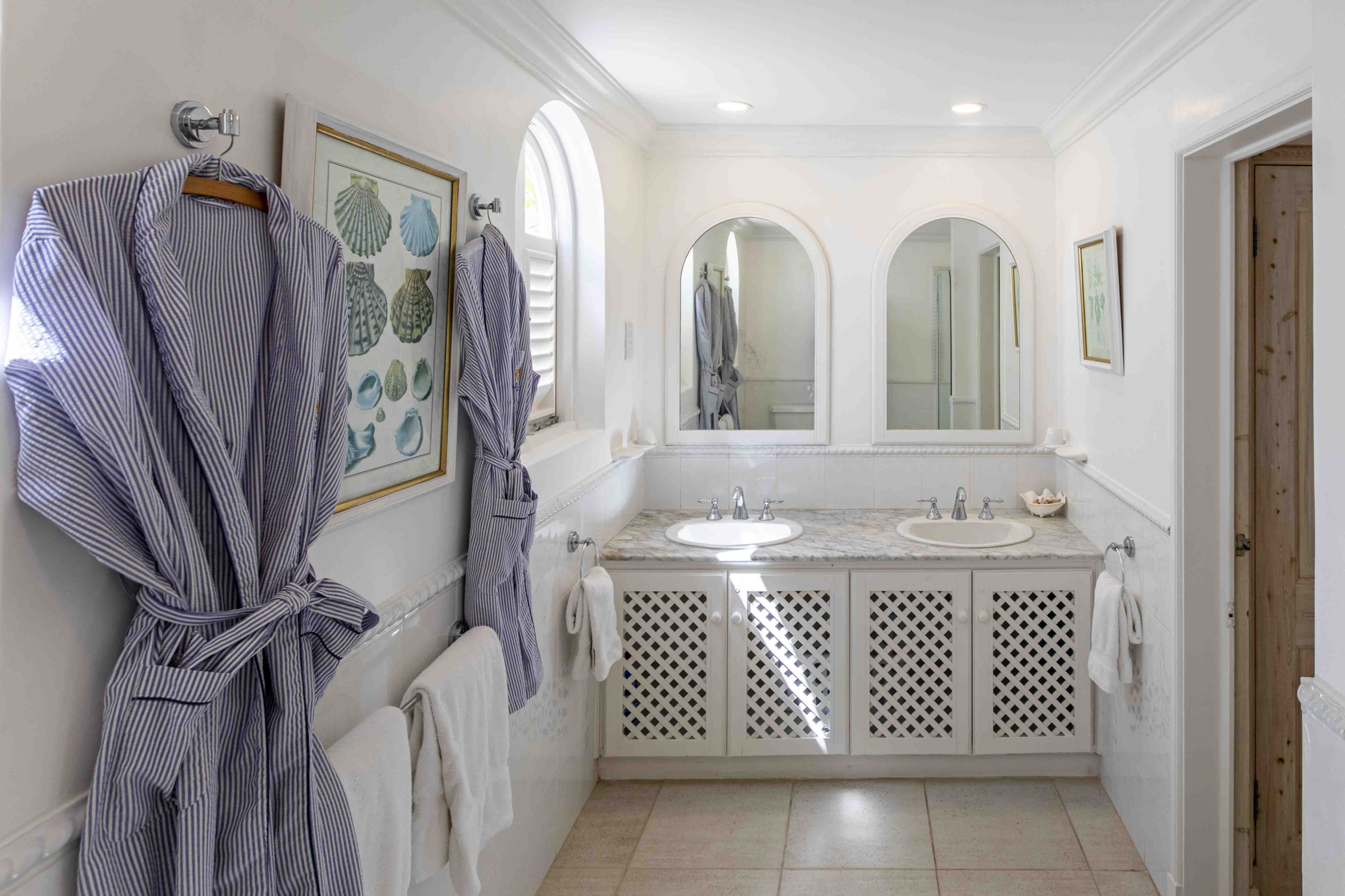 Cassia Heights 7 royal westmoreland master en suite bathroom