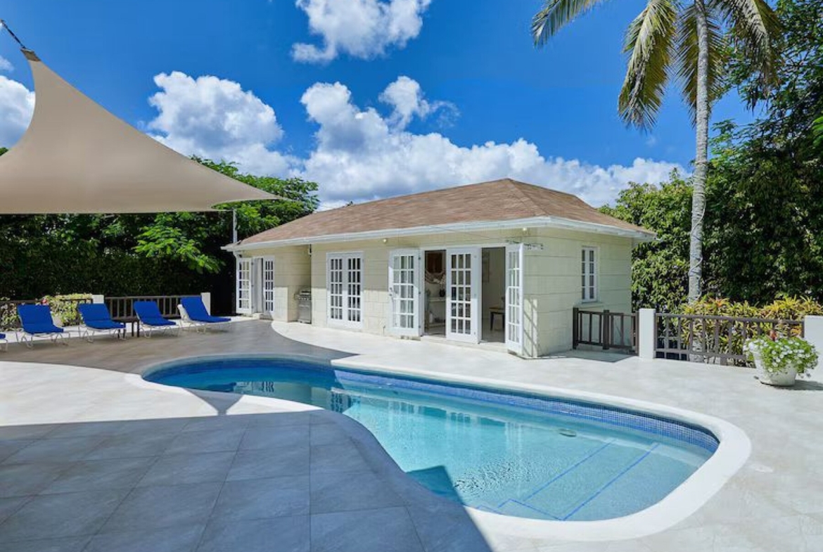 Polamar Gardens pool