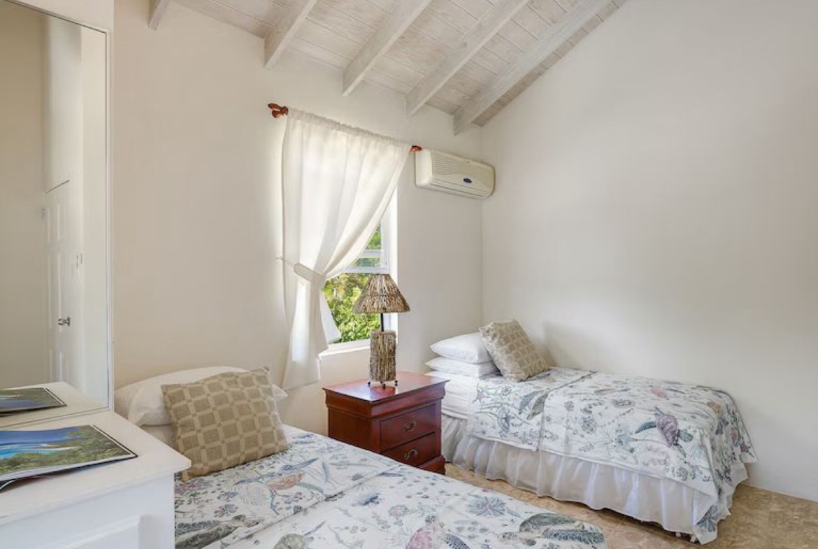 Polamar gardens twin bedroom