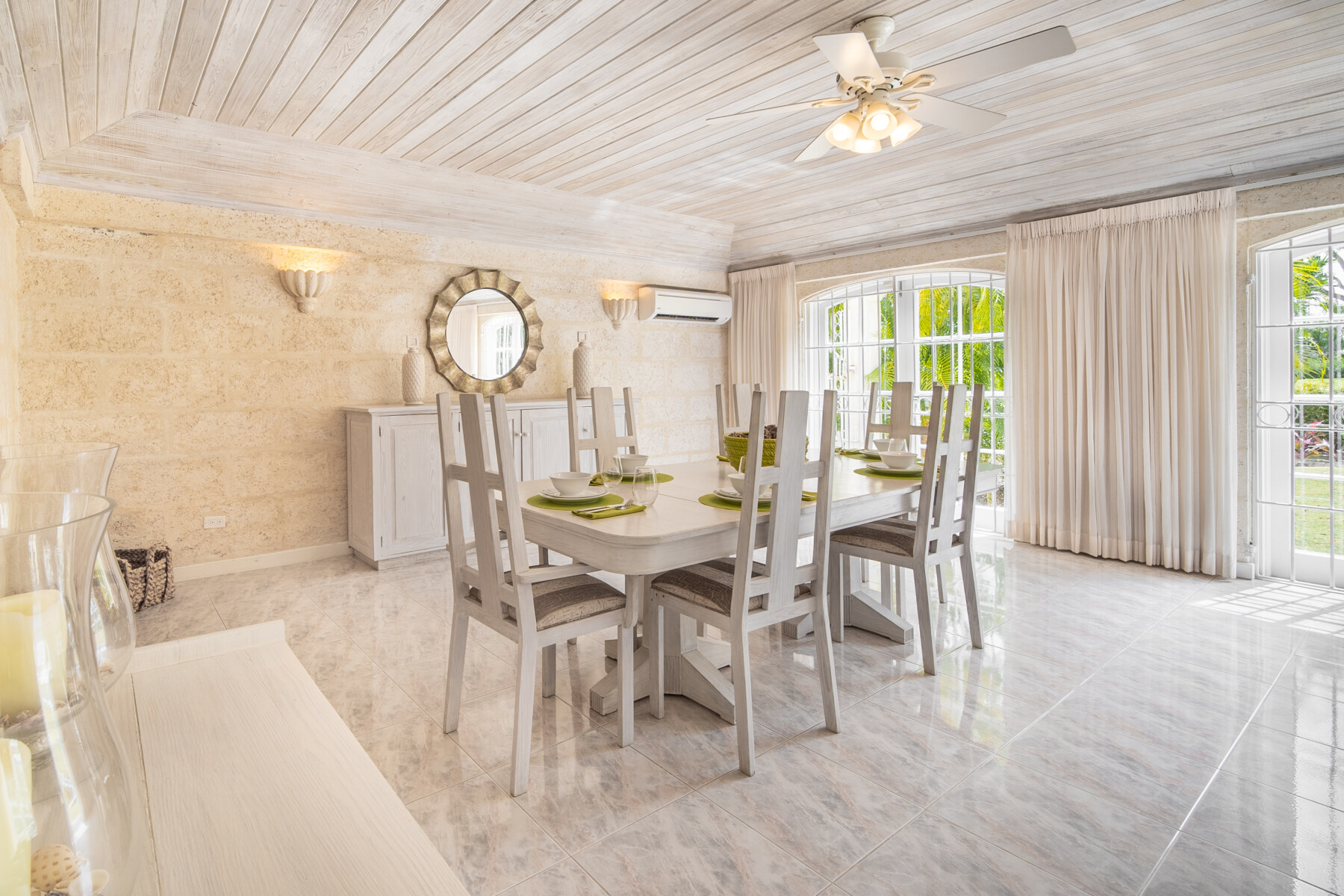 Sandy Lane Franklins House dining room