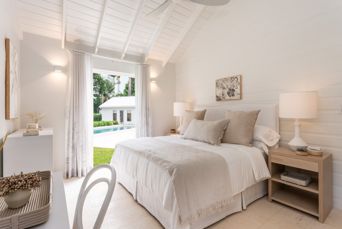 honeycomb house primary bedroom