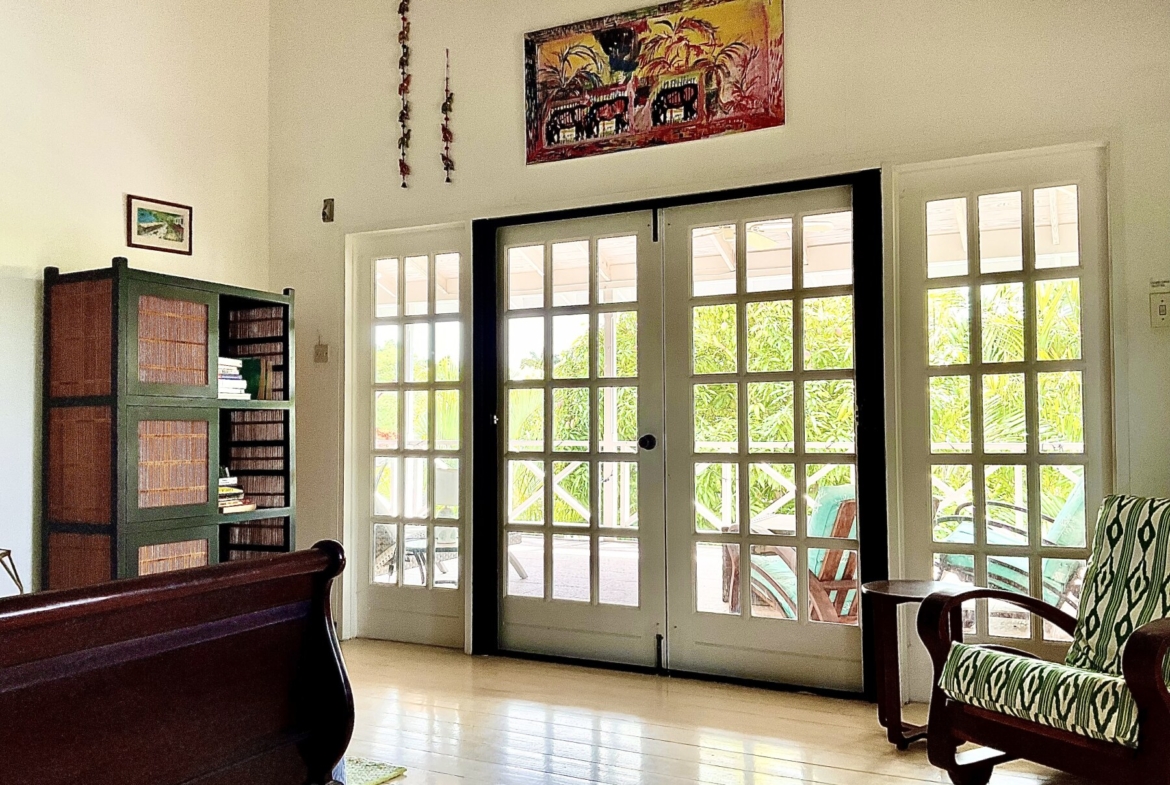 Glitter Bay Terrace 2 loft apartment balcony doors