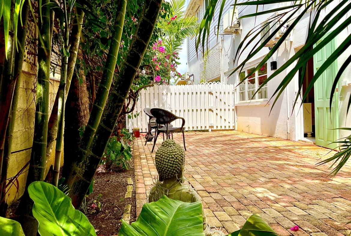 Glitter Bay Terrace 2 rear courtyard